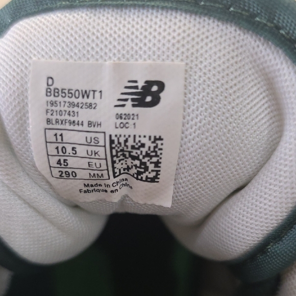 New Balance 550 White and Dark Green Sneakers - Picture 8 of 9